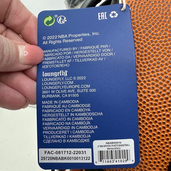 New Loungefly NBA Brooklyn Nets Mini Backpack Basketball NWT - Picture 5 of 8